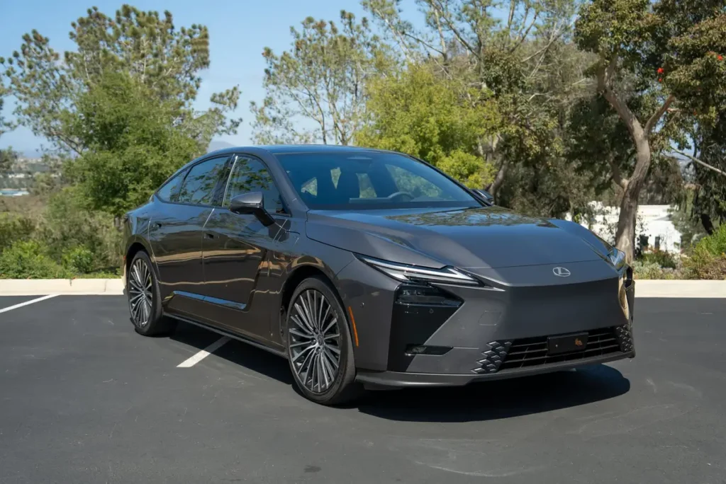 2026 lexus es review, lexus es hybrid 2026, lexus es electric sedan, luxury hybrid sedan 2026, best luxury cars usa, lexus es ev, 2026 lexus sedan, premium hybrid cars, lexus usa review, luxury electric vehicle 2026, lexus es features, best executive sedan 2026, lexus hybrid technology, future luxury cars america